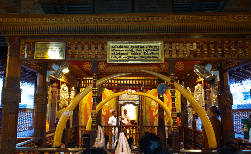 Fotografia świątyni zrobiona podczas podróży na Sri Lanke. Autorstwa Ani Wilanowskiej