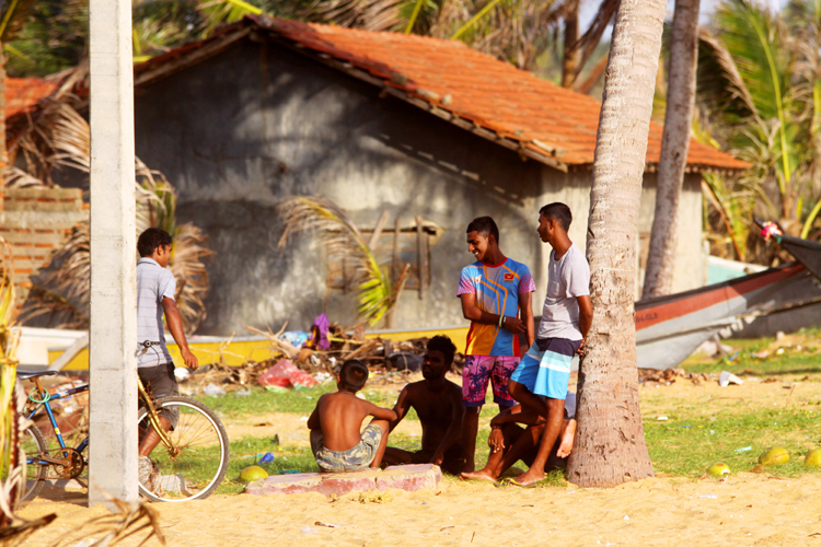 Fotografia zrobiona na plaży w Hikkaduwie  podczas podróży na Sri Lanke. Autorstwa Ani Wilanowskiej