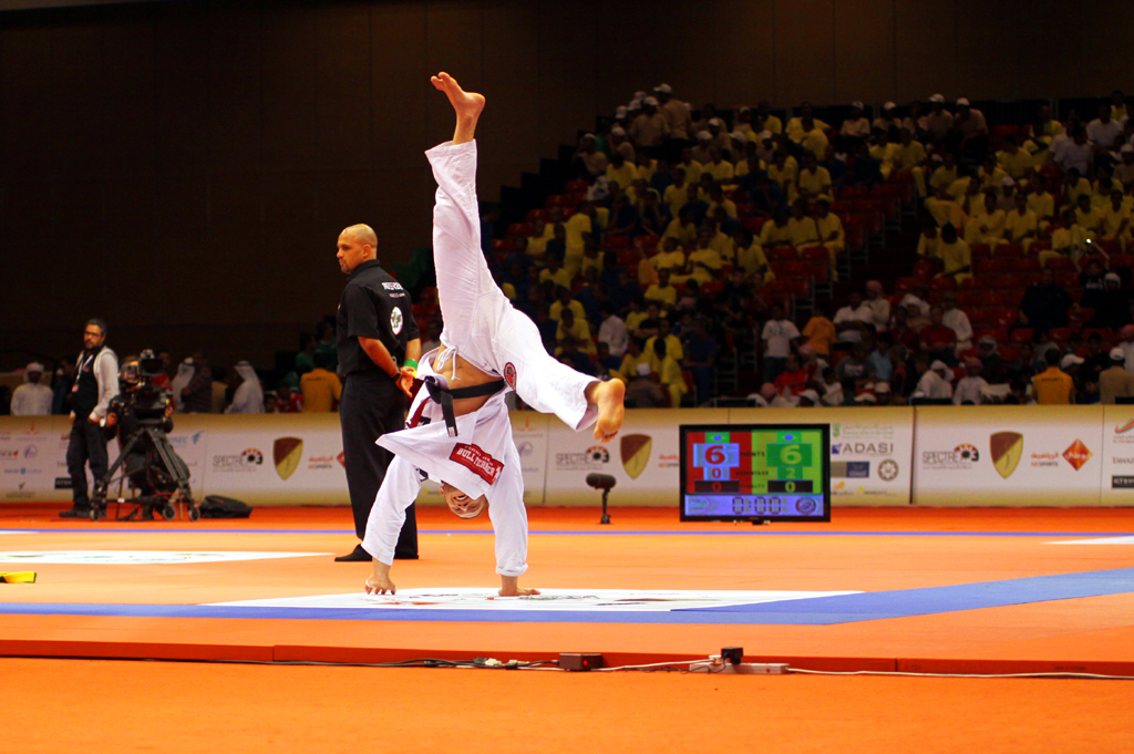Fotografia zawodnika zrobiona w Abu Dhabi podczas zawodów bjj World Professional Jiu-Jitsu Championship, autorstwa Ani Wilanowskiej.