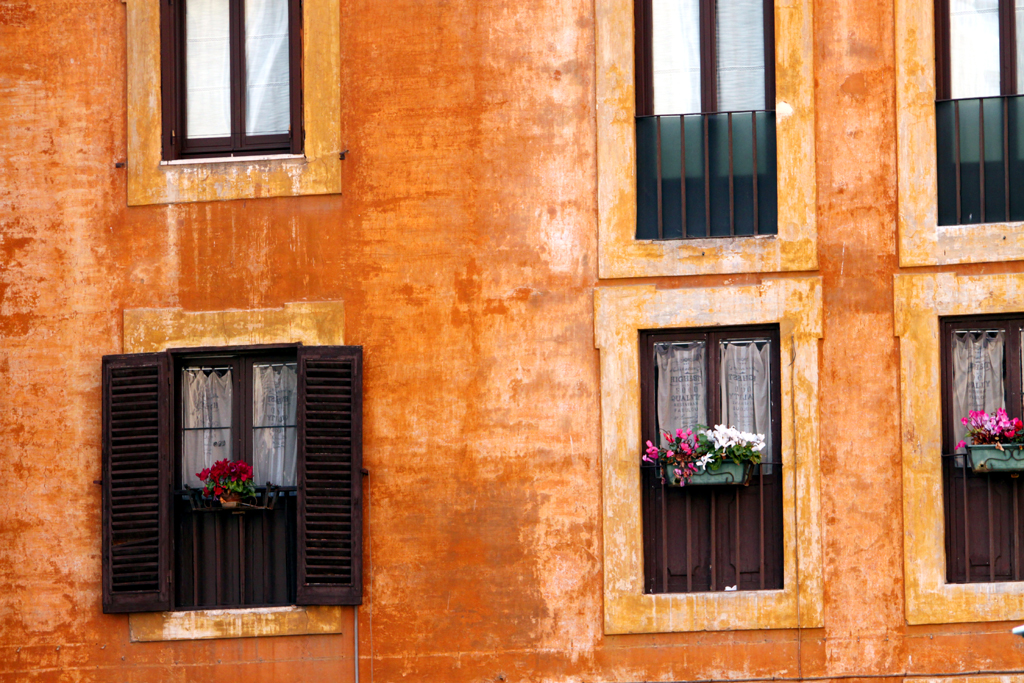 Fotografia budynku wykonana w Rzymie autorstwa Ani Wilanowskiej.