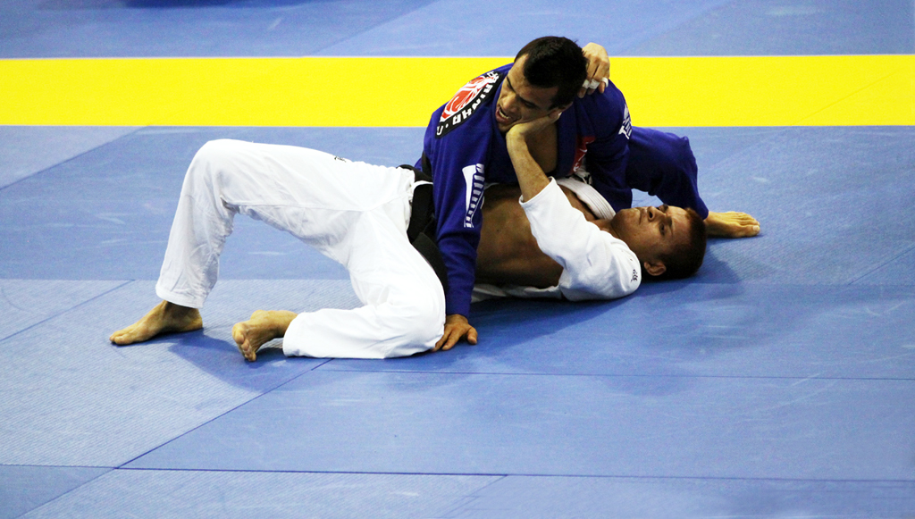Fotografia walki wykonana podczas mistrzostw Europy bjj w Lizbonie w 01.2013 r. Autorstwa Ani Wilanowskiej. Zawodnik: Cobrinha