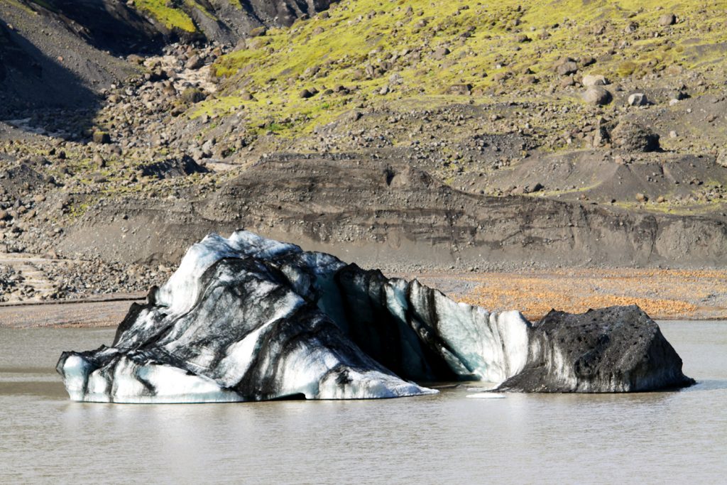 Fotografia lodowca Sólheimajökull, zrobiona podczas podróży na IsLandię. Autorstwa Ani Wilanowskiej 