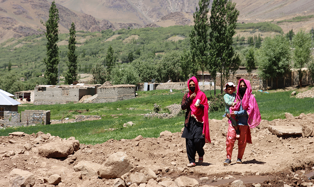 Zdjęcie kobiet zrobione w regionie Gilgit-Baltistan w Pakistanie autorstwa Anny Wilanowskiej