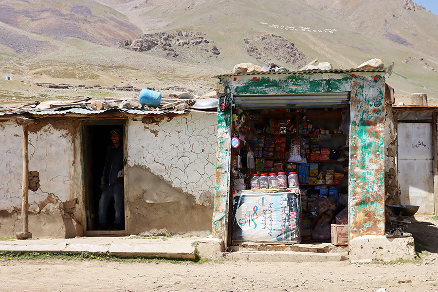 Zdjęcie sklepiku zrobione w regionie Gilgit-Baltistan w Pakistanie autorstwa Anny Wilanowskiej
