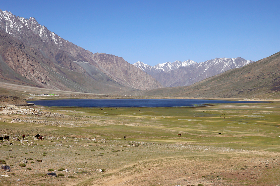 Zdjęcie widoku gór zrobione w regionie Gilgit-Baltistan w Pakistanie autorstwa Anny Wilanowskiej
