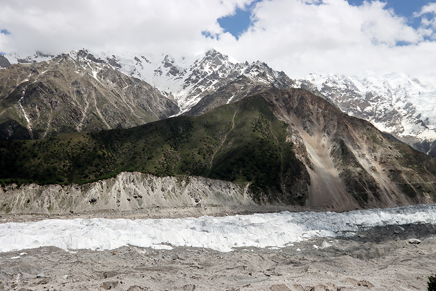 Zdjęcie lodowca Raikot Glacier w Fairy Meadows w Pakistanie autorstwa Anny Wilanowskiej