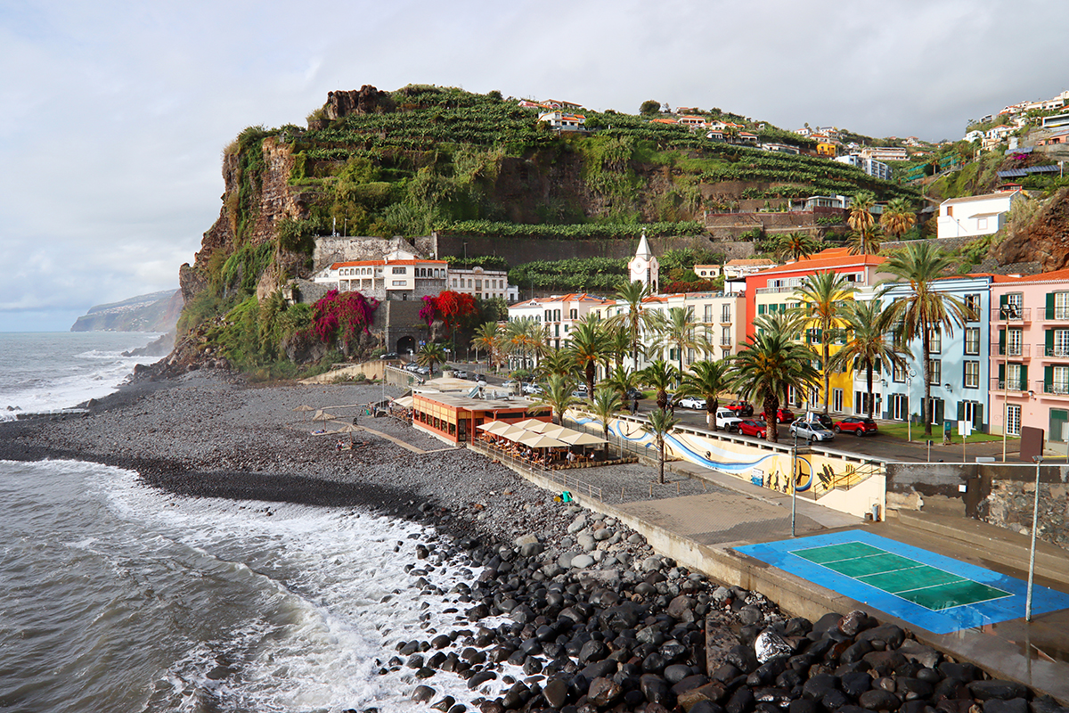 Fotografia miasteczka zrobiona na Maderze, autorstwa Ani Wilanowskiej