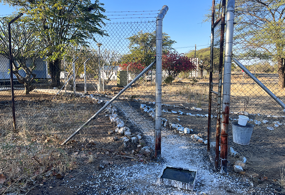 Fotografia przejścia granicznego pomiędzy Zimbabwe i Botswaną, autorstwa Ani Wilanowskiej