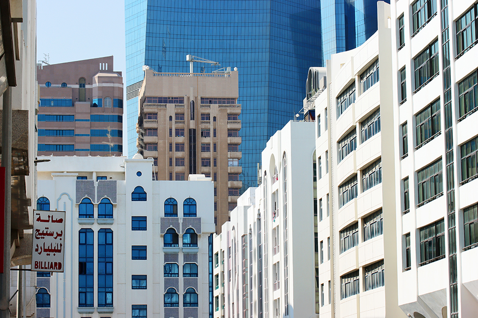Fotografia wieżowców w Abu Dhabi, autorstwa Ani Wilanowskiej